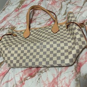 White and Grey LV Neverfull GM